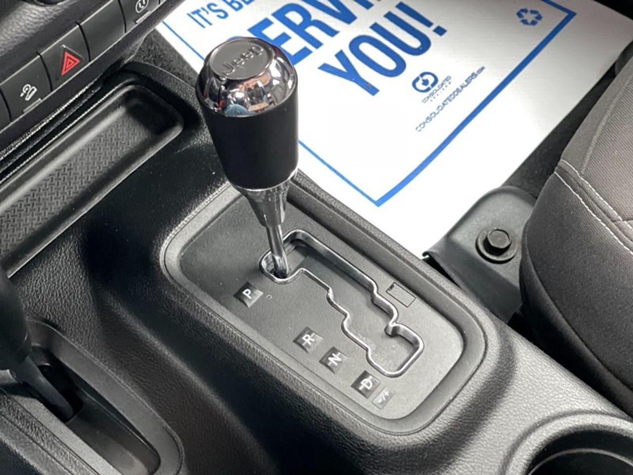 2015 Jeep Wrangler Unlimited Sahara Photo