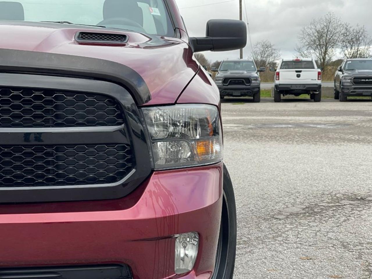 2019 RAM 1500 Classic Night Edition Quad Cab Photo2