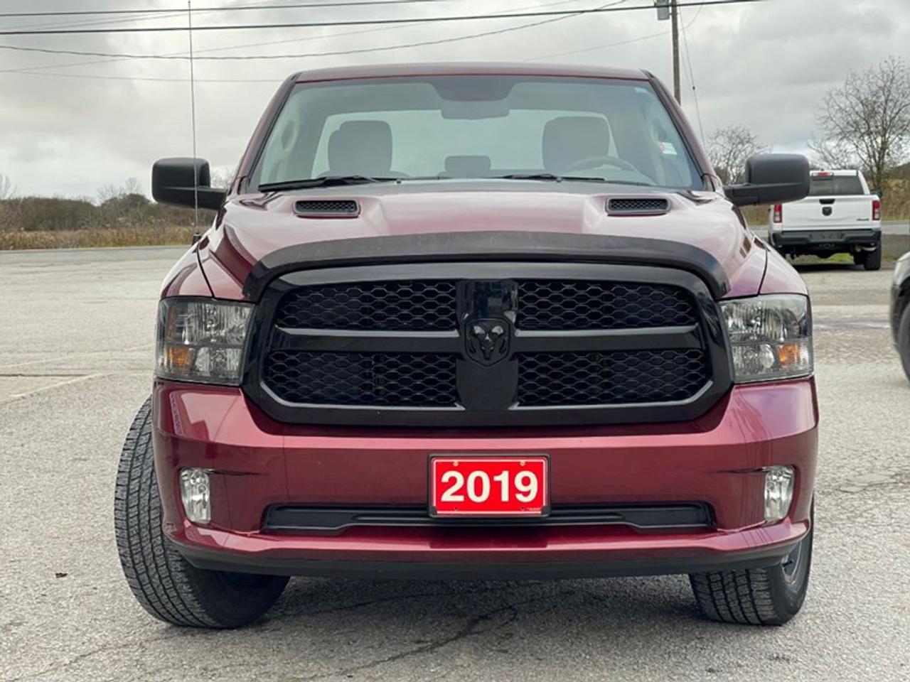 2019 RAM 1500 Classic Night Edition Quad Cab Photo5