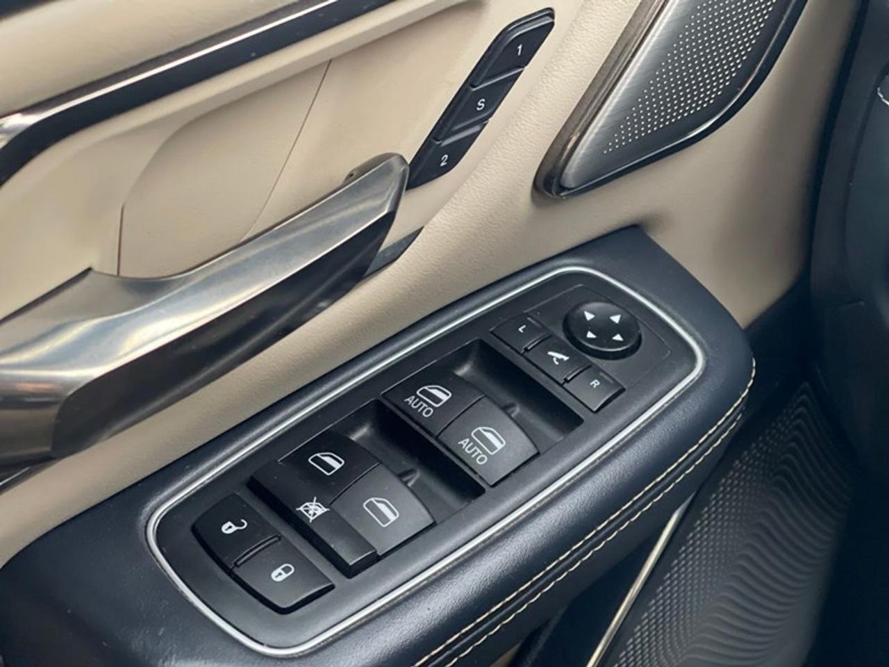 2020 RAM 1500 Limited Crew Cab Photo