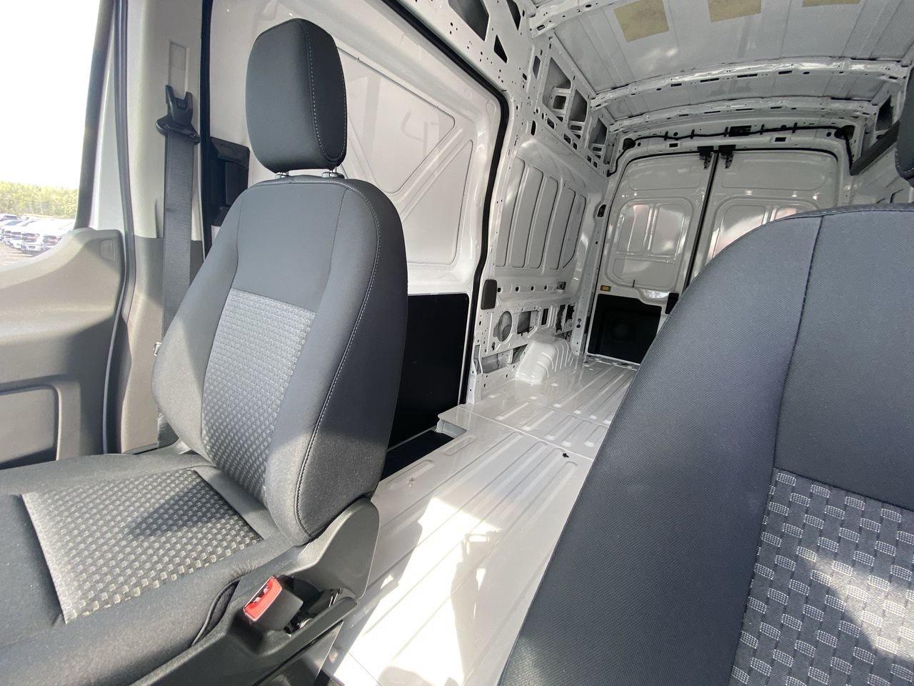 2025 Ford Transit T250 PASS SLIDE 148 Photo