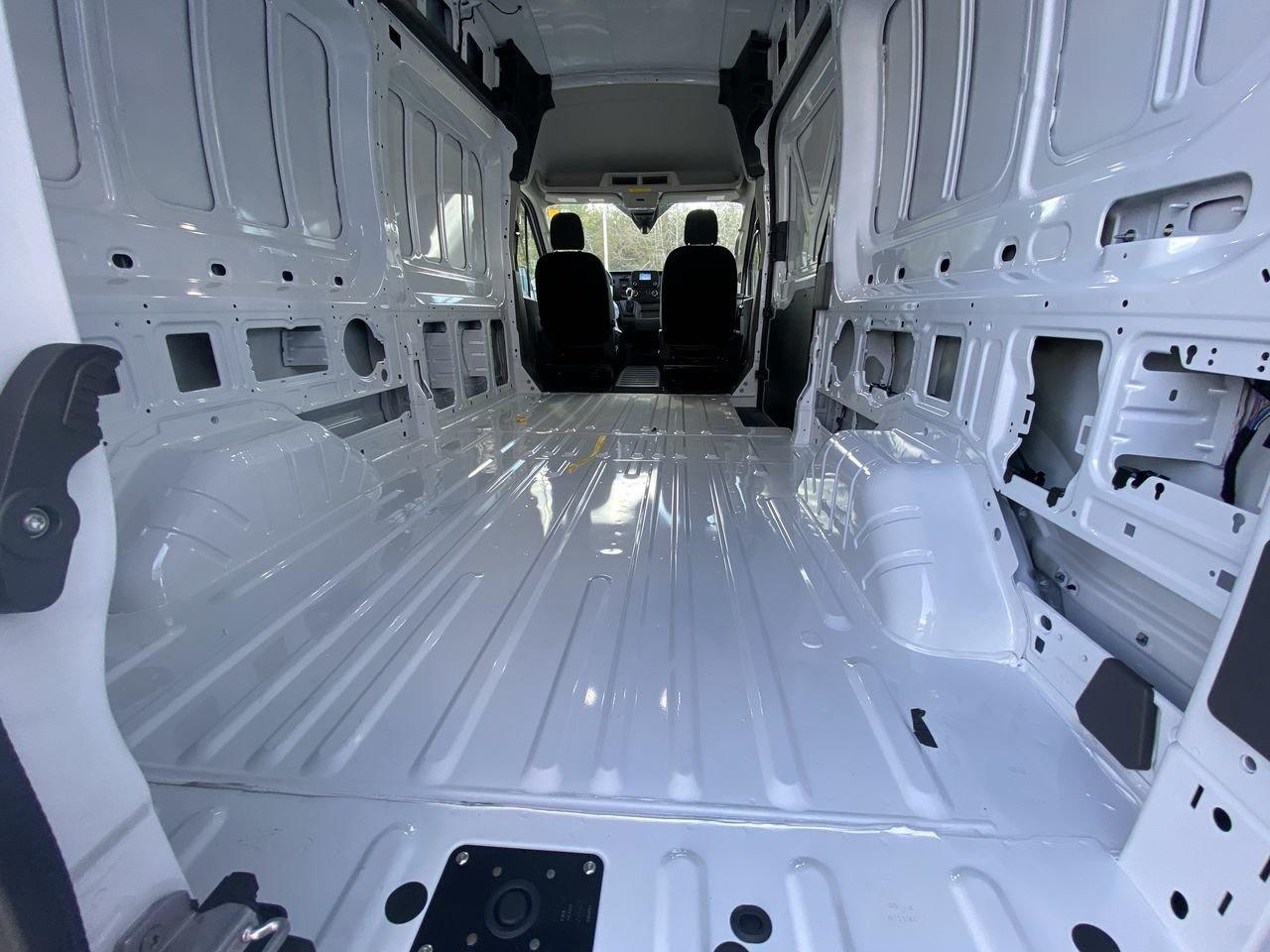 2025 Ford Transit T250 PASS SLIDE 148 Photo