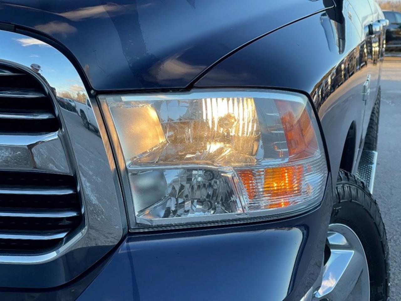 2017 RAM 1500 Big Horn Crew Cab Photo3