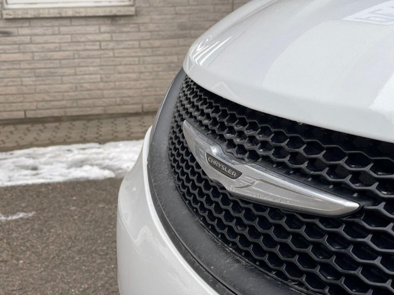 2022 Chrysler Grand Caravan SXT Photo
