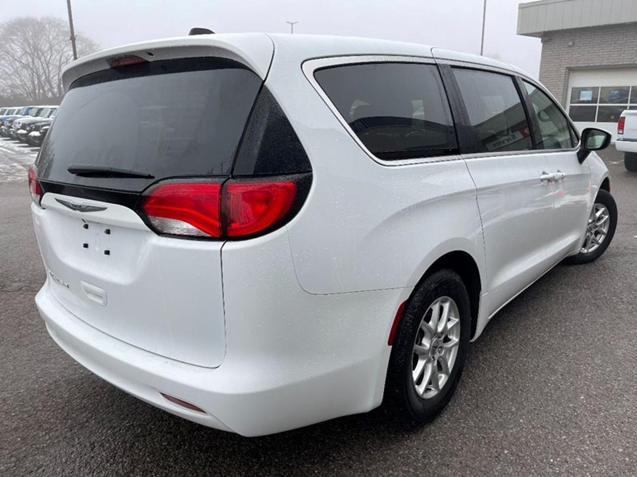 2022 Chrysler Grand Caravan SXT Photo