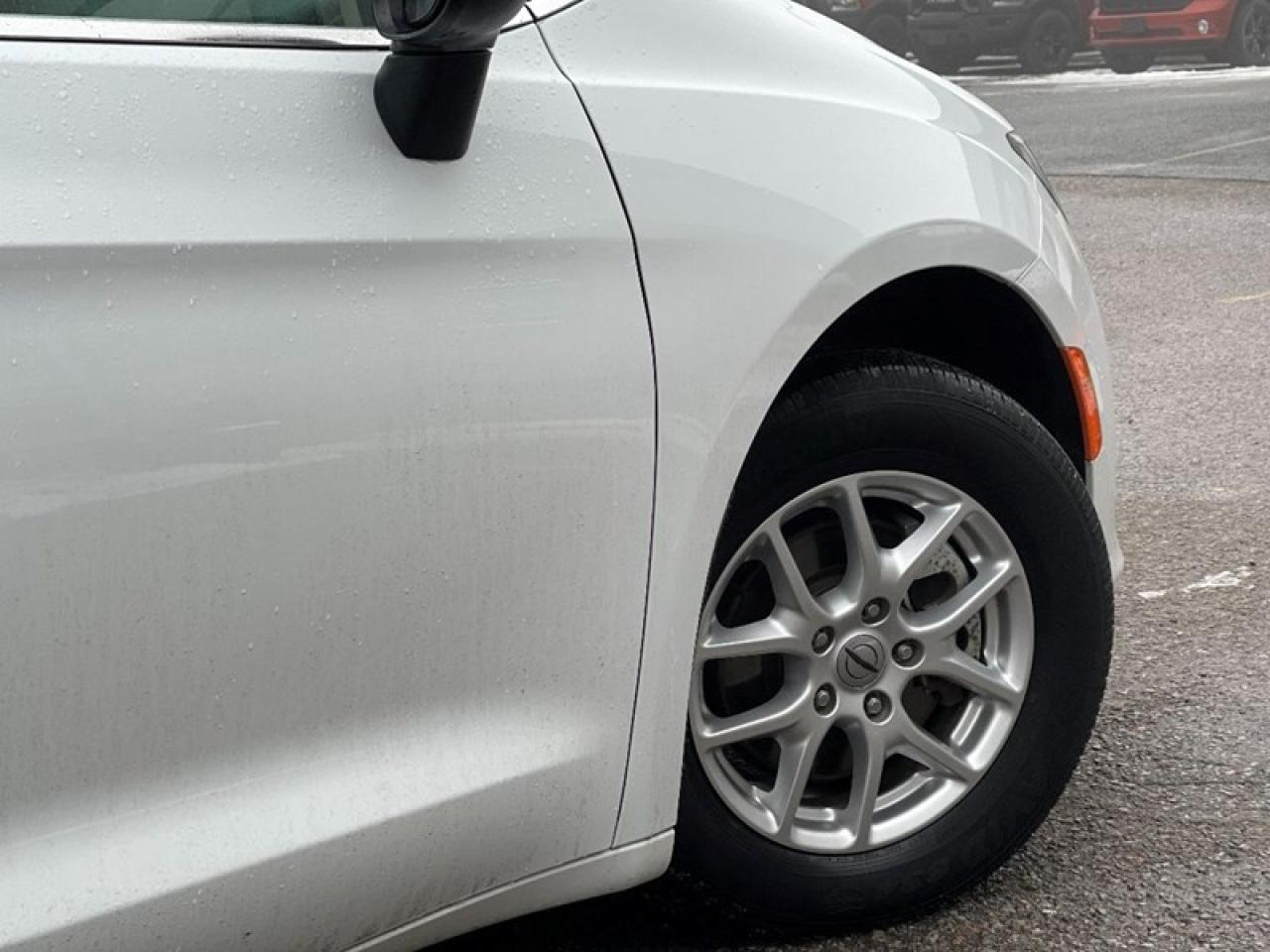 2022 Chrysler Grand Caravan SXT Photo