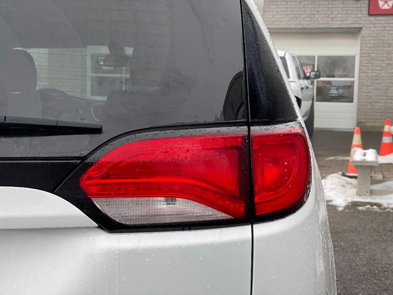 2022 Chrysler Grand Caravan SXT Photo