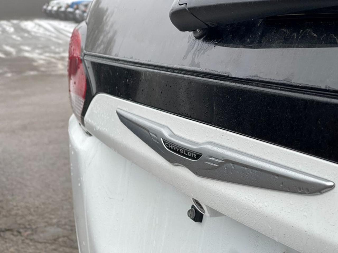 2022 Chrysler Grand Caravan SXT Photo