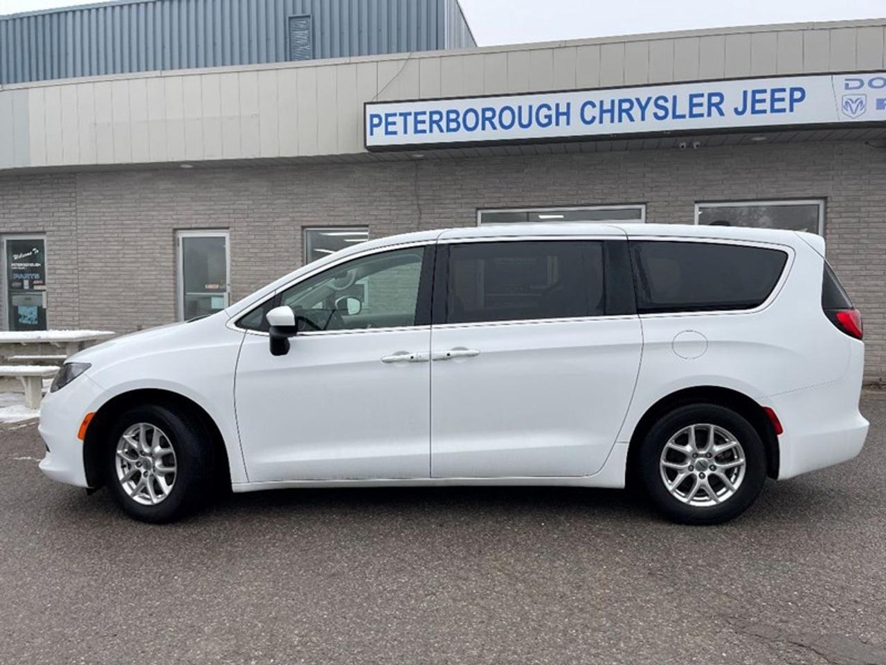 2022 Chrysler Grand Caravan SXT Photo