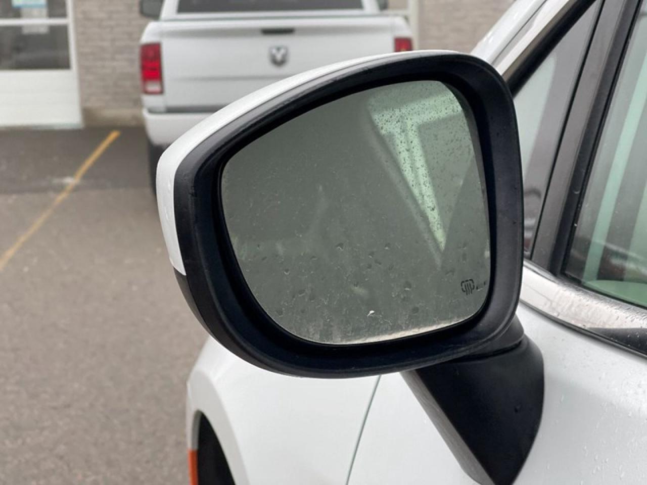 2022 Chrysler Grand Caravan SXT Photo