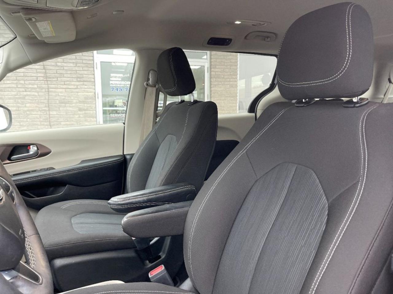 2022 Chrysler Grand Caravan SXT Photo