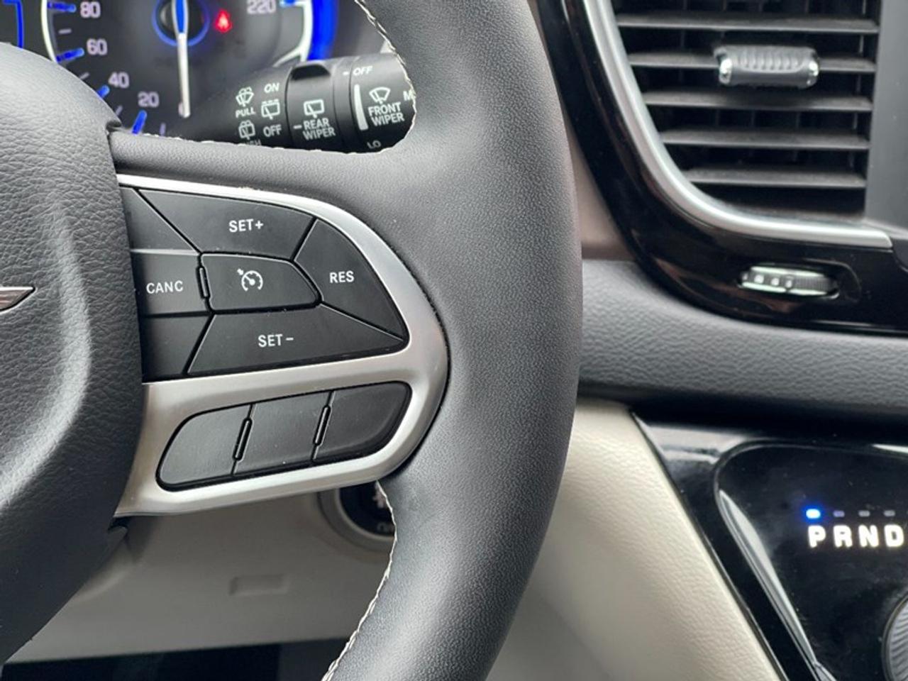 2022 Chrysler Grand Caravan SXT Photo