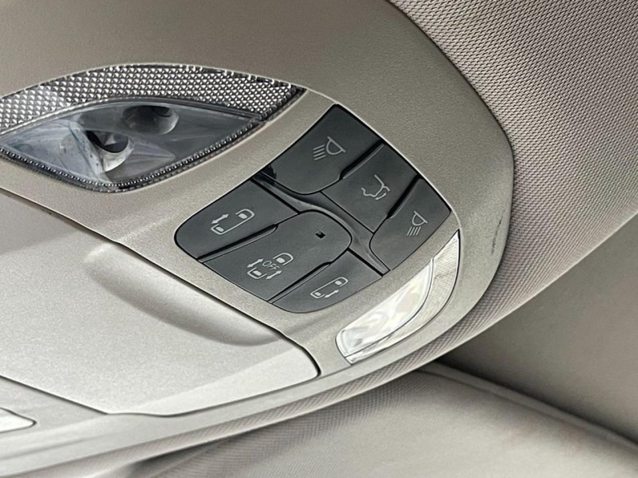 2022 Chrysler Grand Caravan SXT Photo