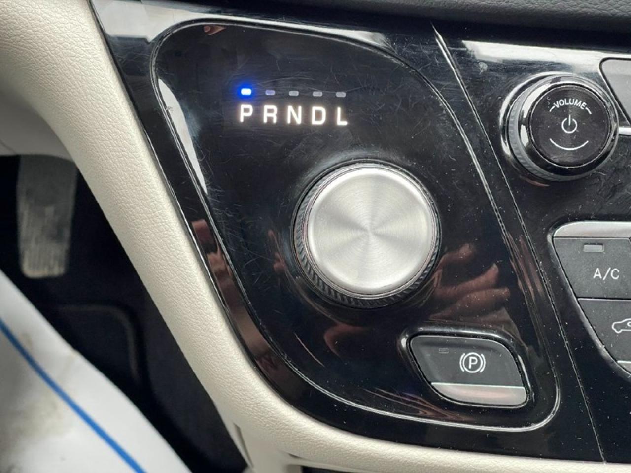 2022 Chrysler Grand Caravan SXT Photo