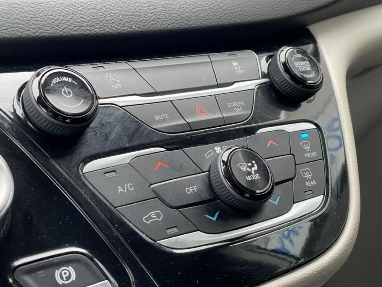 2022 Chrysler Grand Caravan SXT Photo