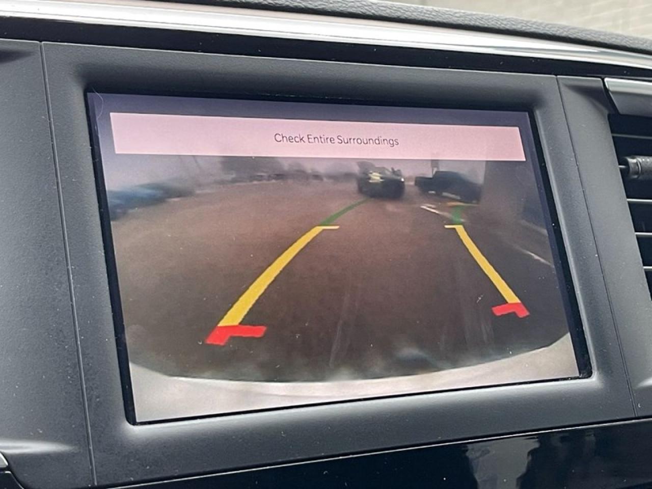 2022 Chrysler Grand Caravan SXT Photo