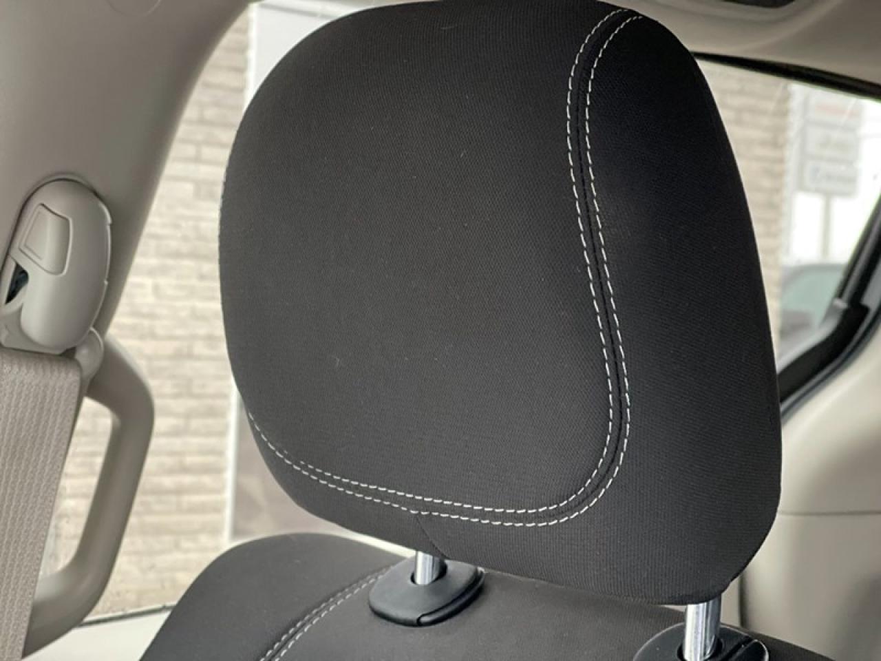 2022 Chrysler Grand Caravan SXT Photo