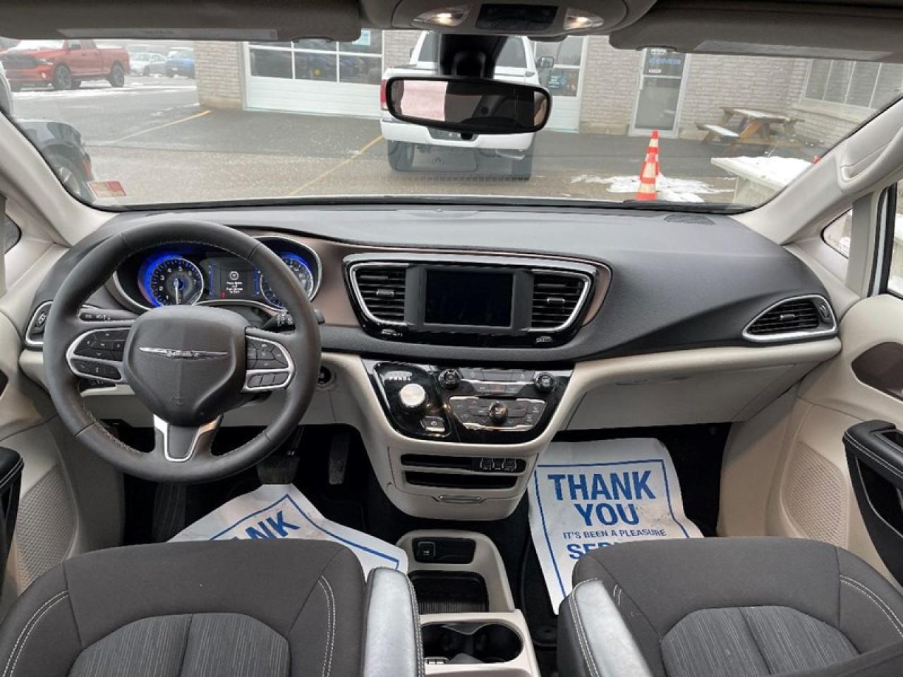 2022 Chrysler Grand Caravan SXT Photo