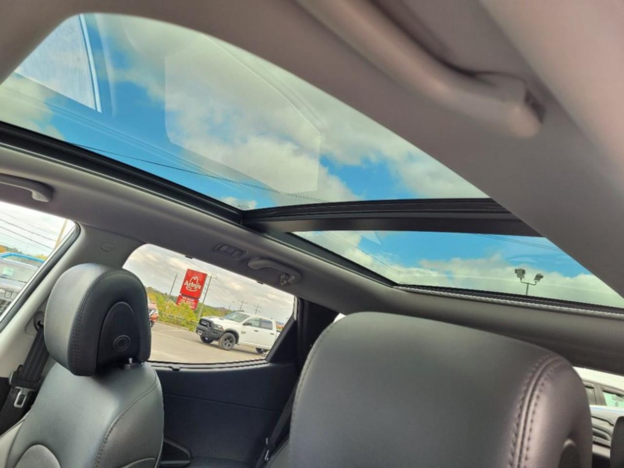 2017 Hyundai Santa Fe Sport 2.4 Photo