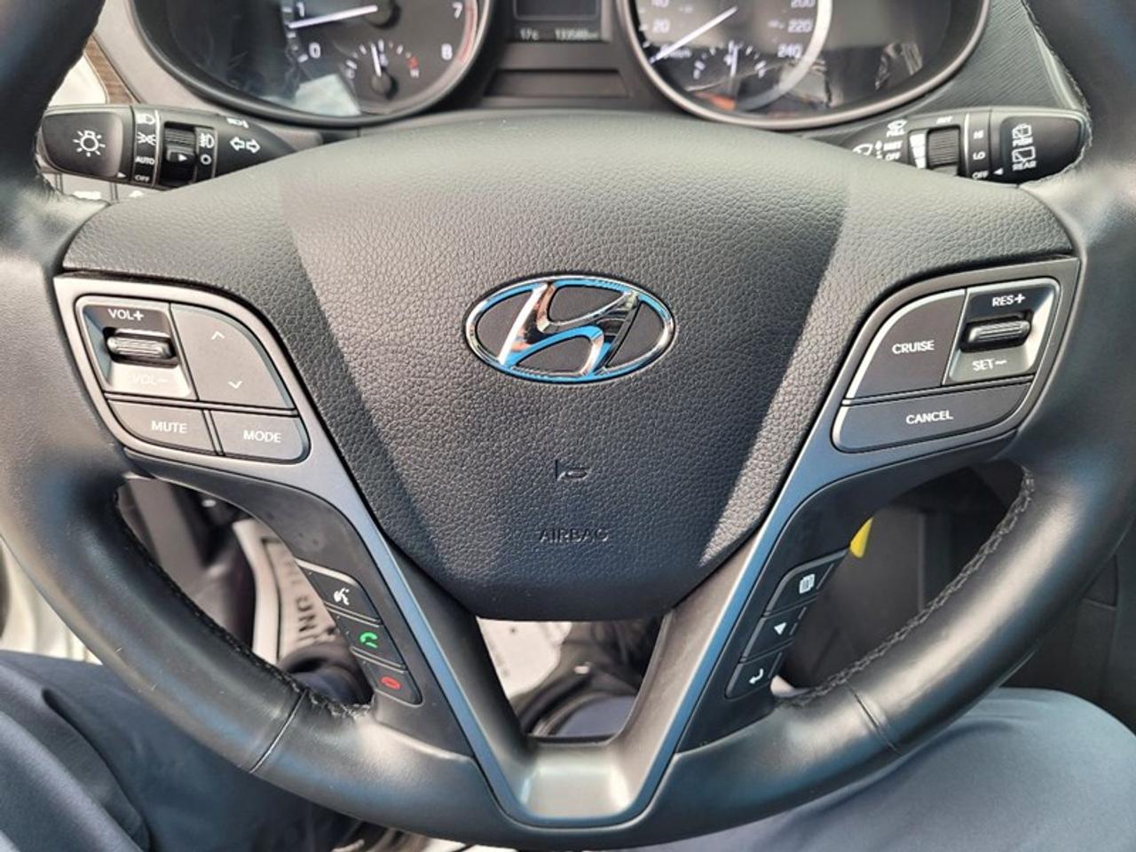 2017 Hyundai Santa Fe Sport 2.4 Photo