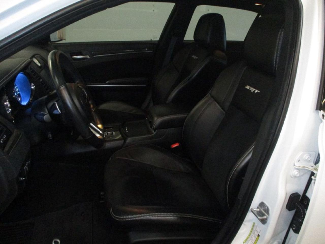 2013 Chrysler 300 SRT8 Photo