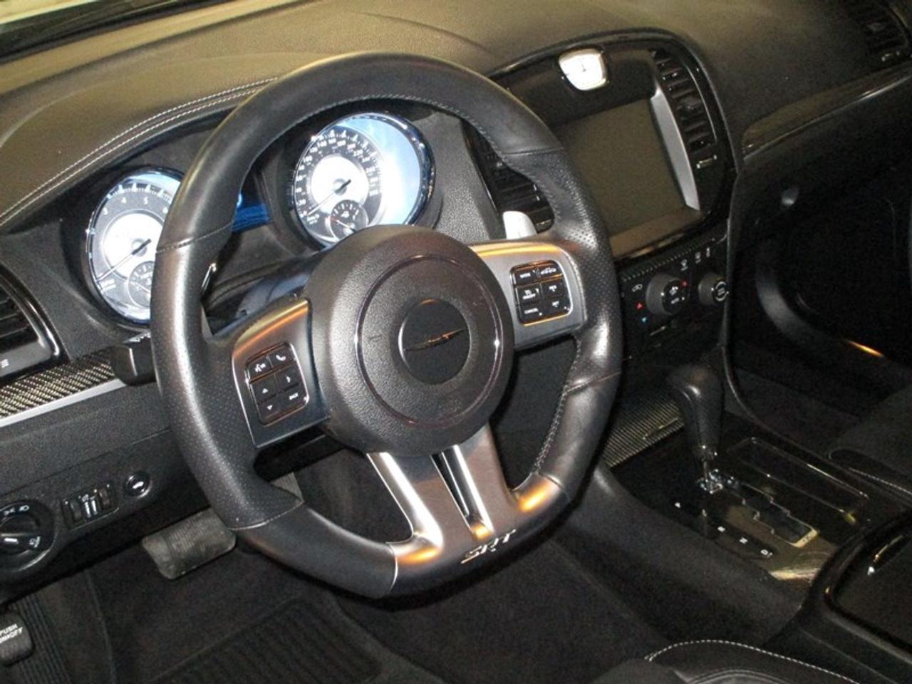 2013 Chrysler 300 SRT8 Photo