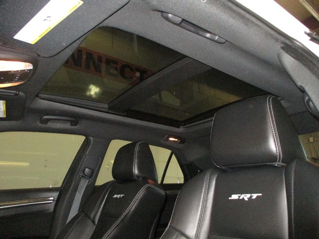 2013 Chrysler 300 SRT8 Photo
