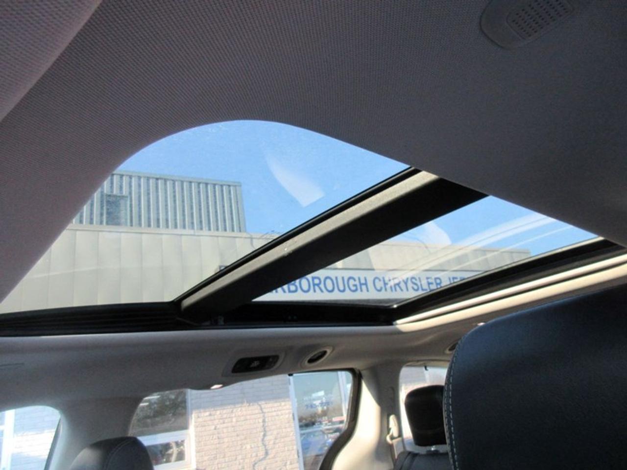 2019 Chrysler Pacifica Limited Photo