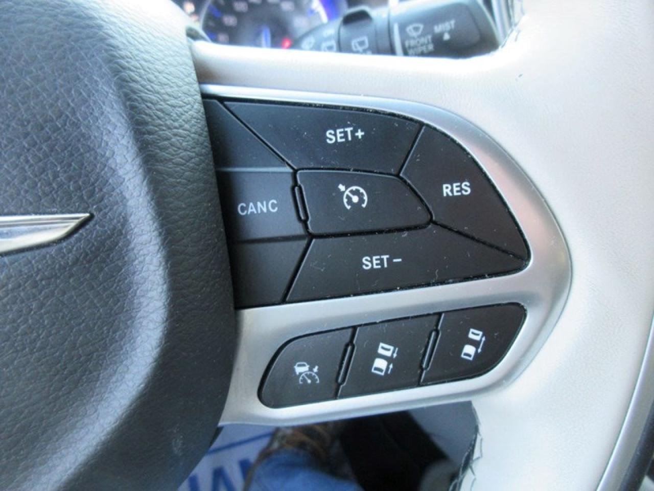 2019 Chrysler Pacifica Limited Photo