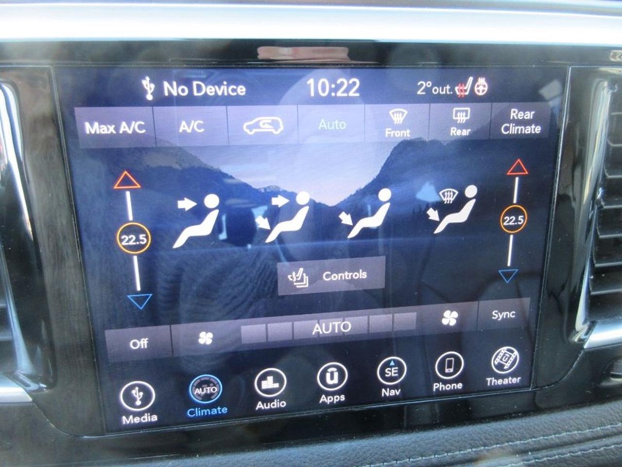 2019 Chrysler Pacifica Limited Photo
