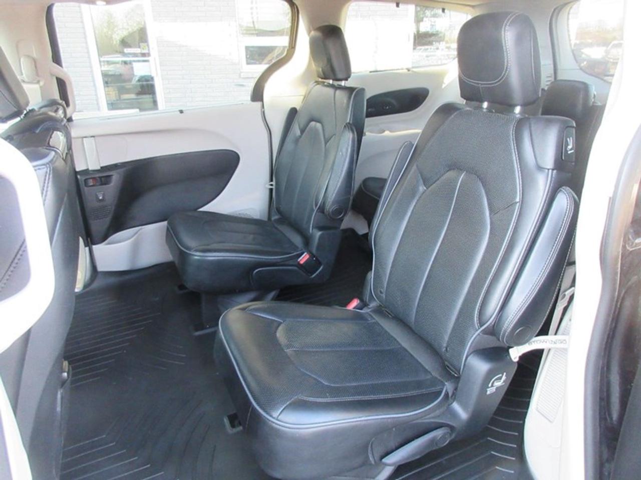 2019 Chrysler Pacifica Limited Photo