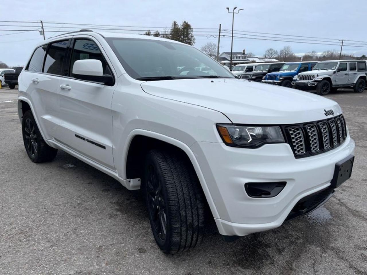2021 Jeep Grand Cherokee Altitude Photo4