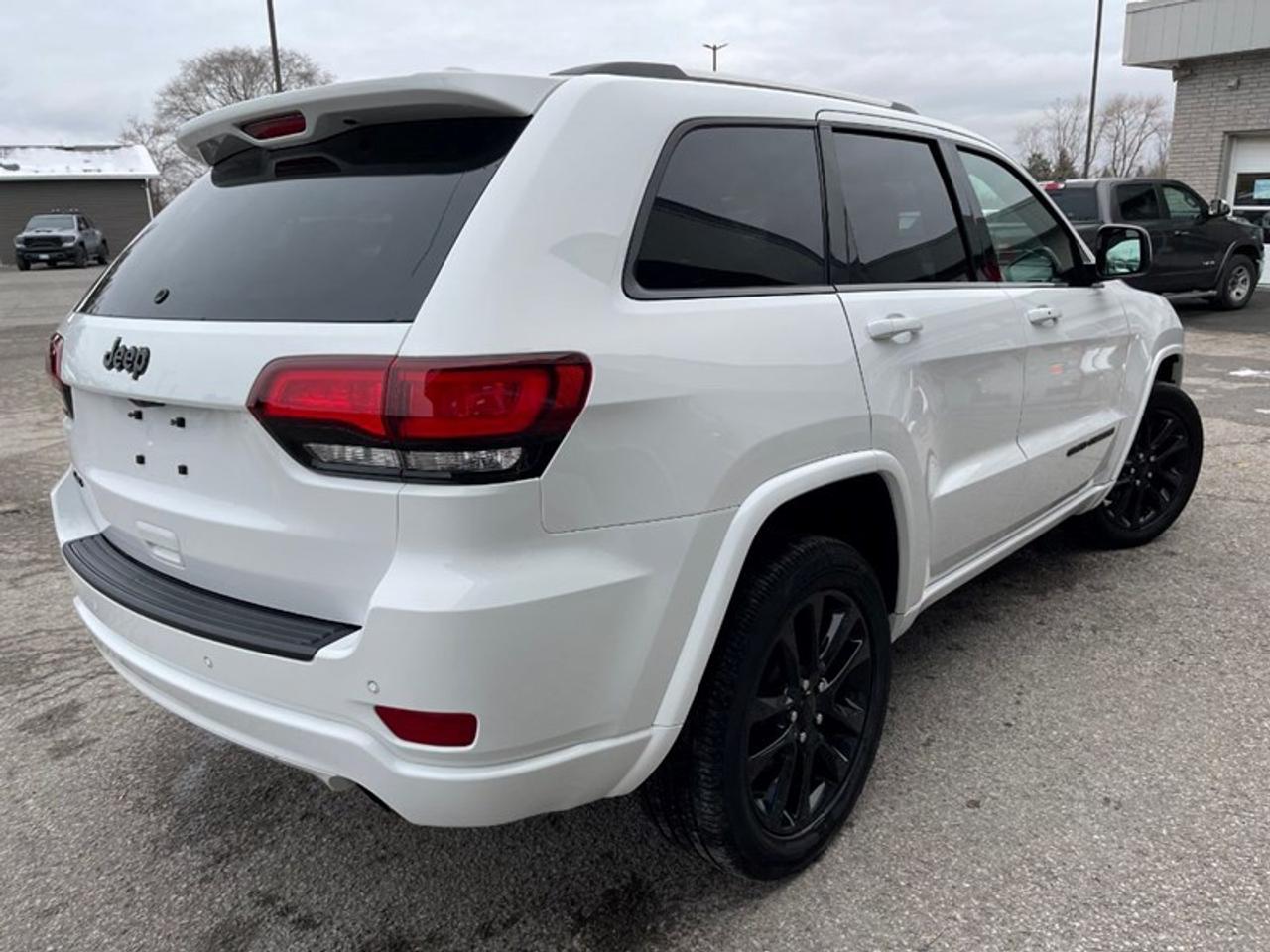 2021 Jeep Grand Cherokee Altitude Photo