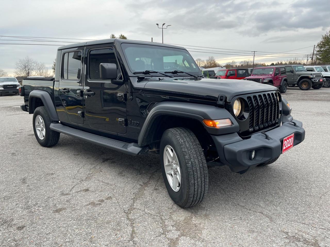 2020 Jeep Gladiator SPORT Photo
