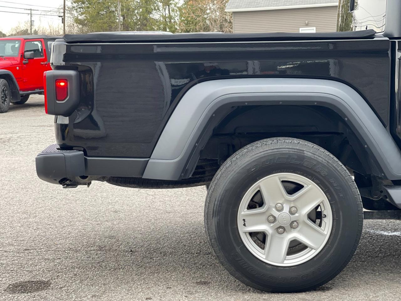 2020 Jeep Gladiator SPORT Photo