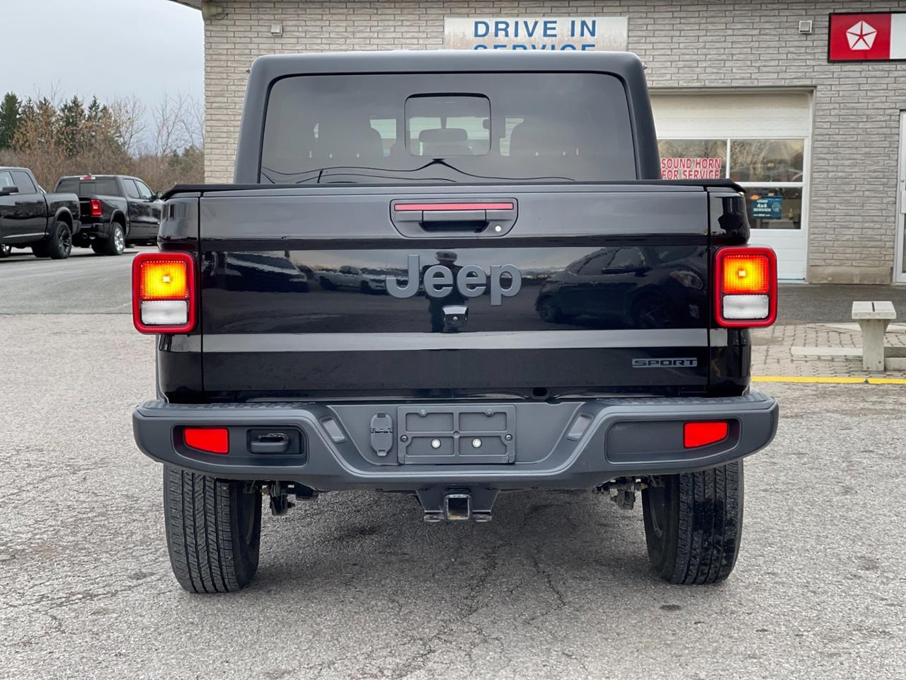 2020 Jeep Gladiator SPORT Photo