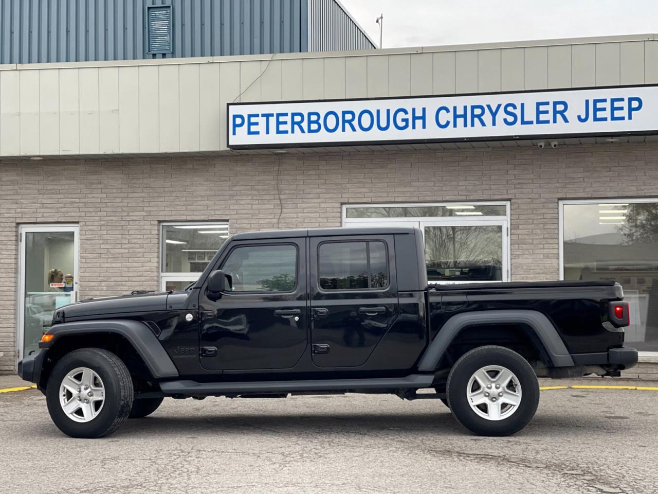 2020 Jeep Gladiator SPORT Photo