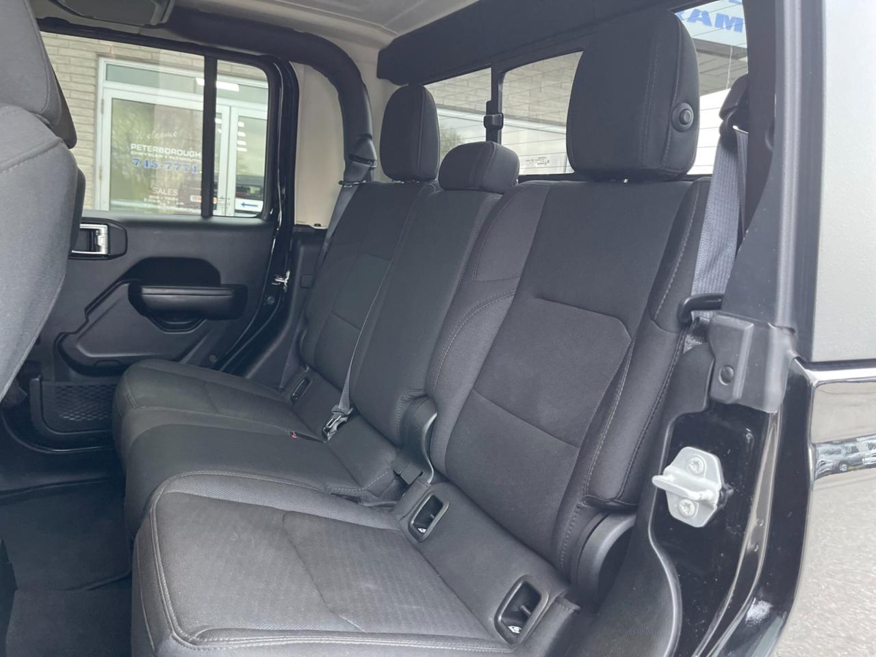 2020 Jeep Gladiator SPORT Photo