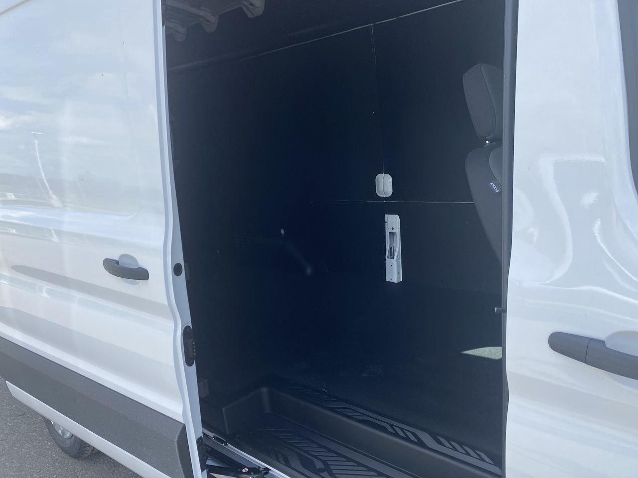2025 Ford Transit T250 PASS SLIDE 148 EL Photo