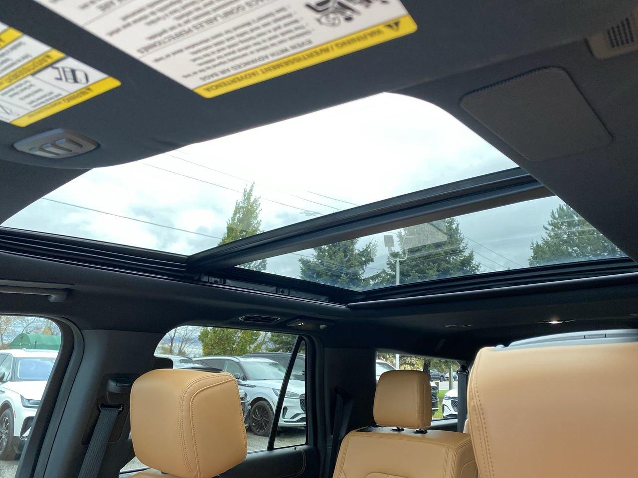 2024 Ford Expedition Platinum Max Photo