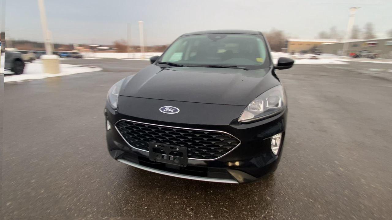 2022 Ford Escape SEL Photo2
