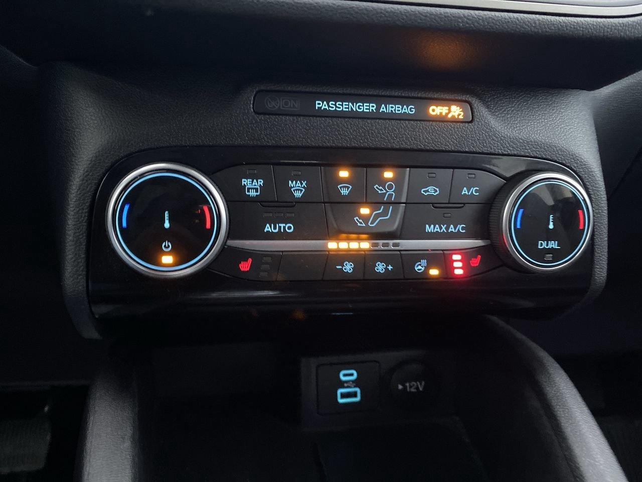 2022 Ford Escape SEL Photo