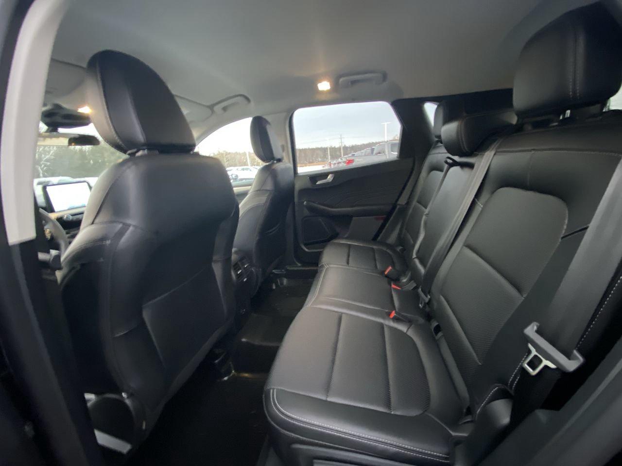 2022 Ford Escape SEL Photo