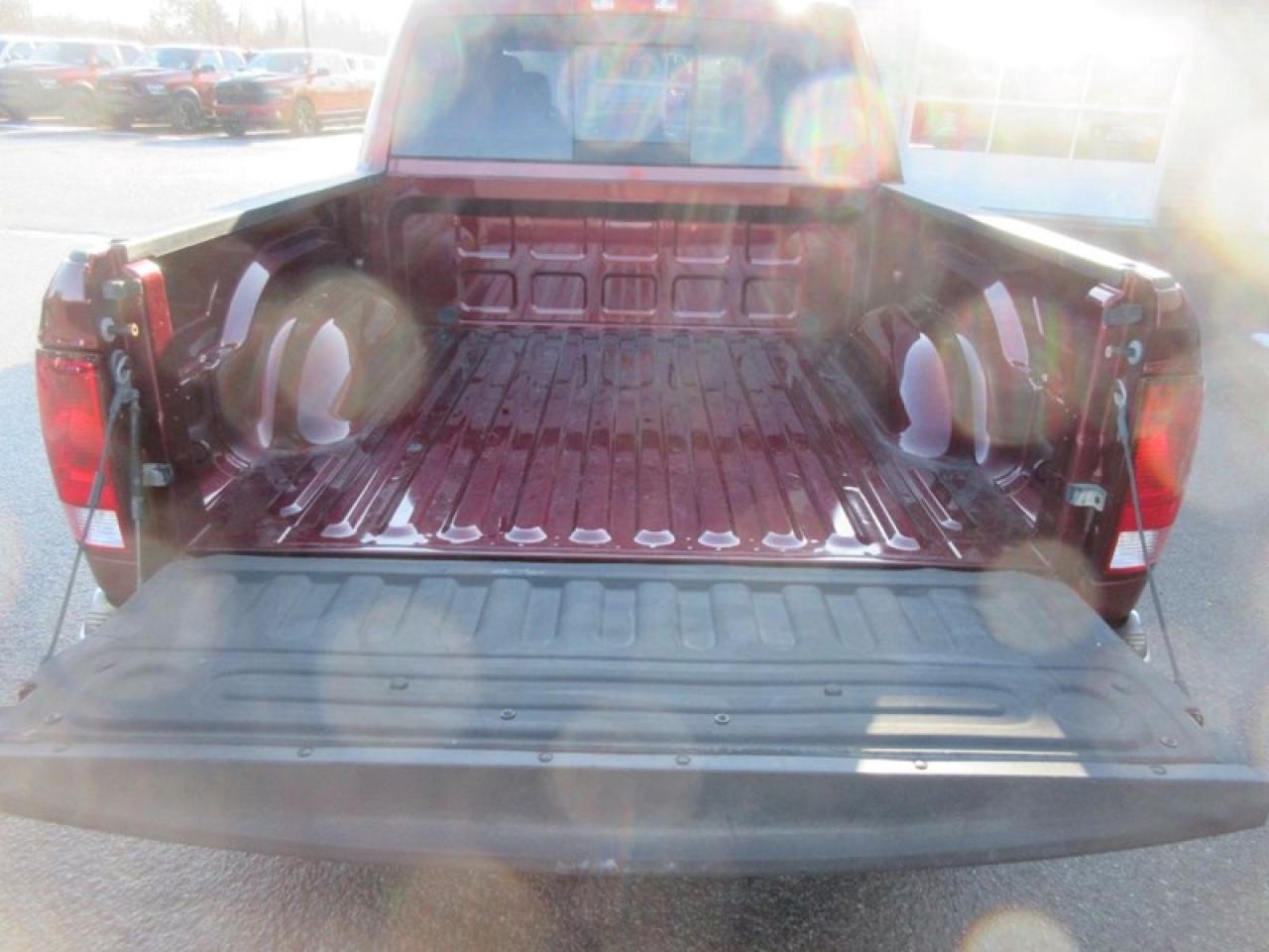 2017 RAM 1500 SLT  SWB Photo4