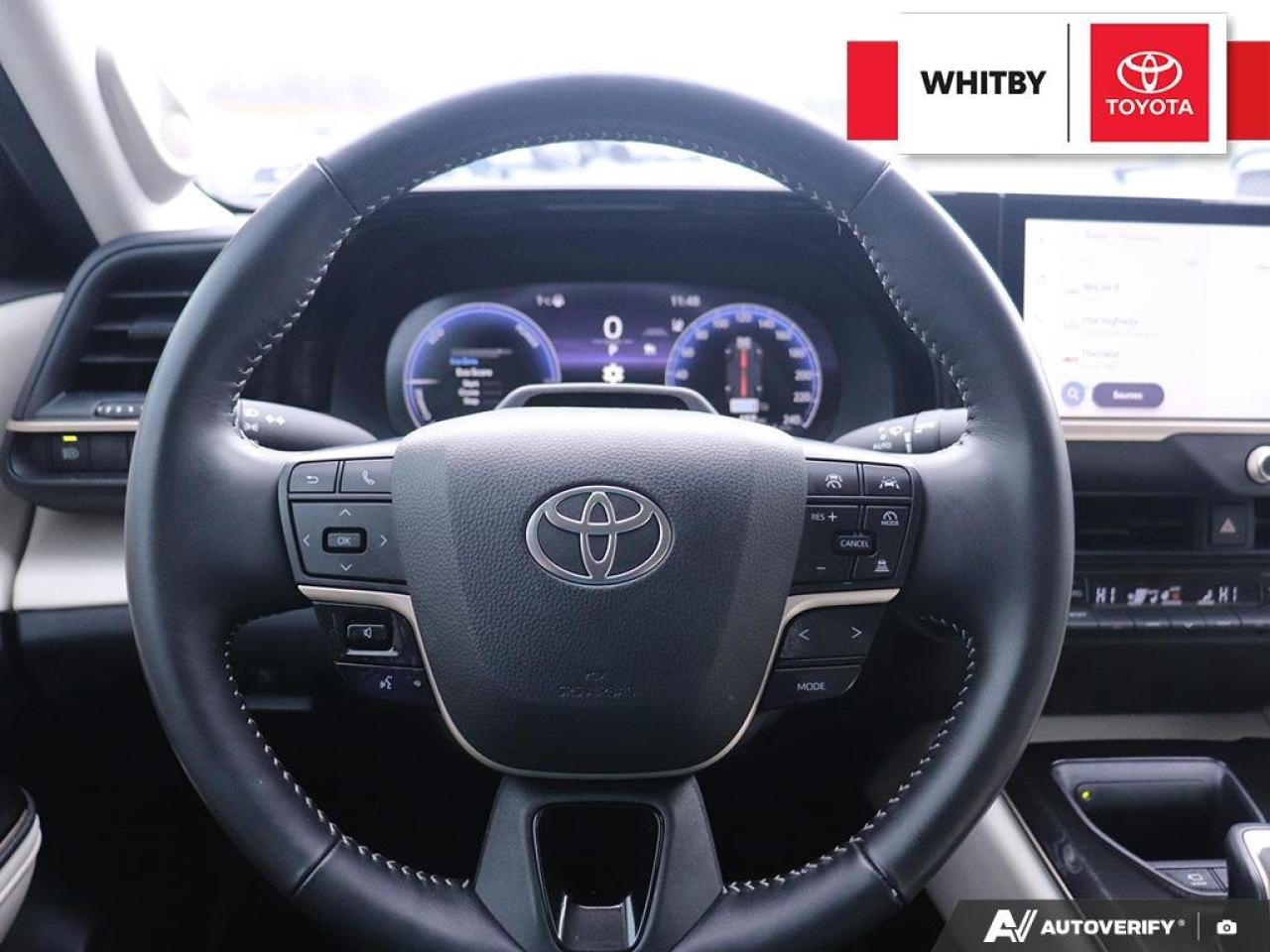 2025 Toyota Crown Limited Hybrid HEV Photo