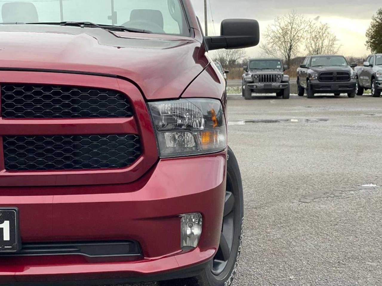 2021 RAM 1500 Classic Reg. Cab 6.5-ft. Bed Photo2