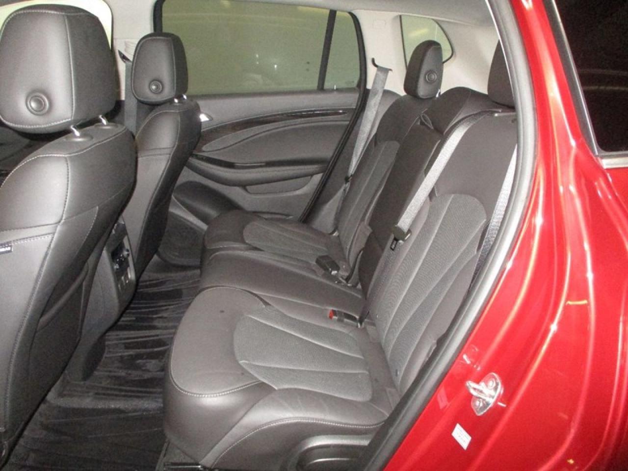 2019 Buick Envision Premium AWD Photo4