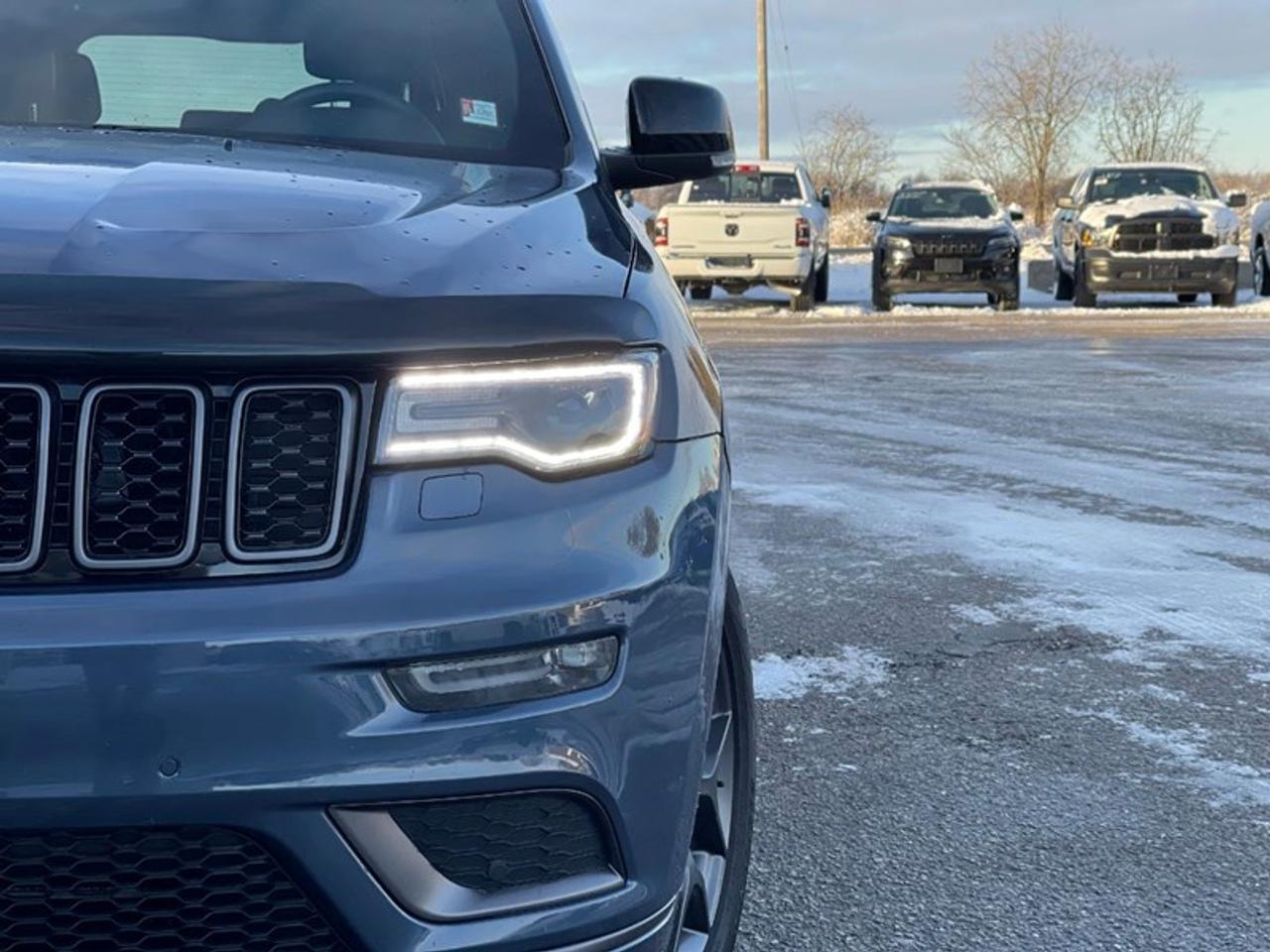 2019 Jeep Grand Cherokee Limited Photo2