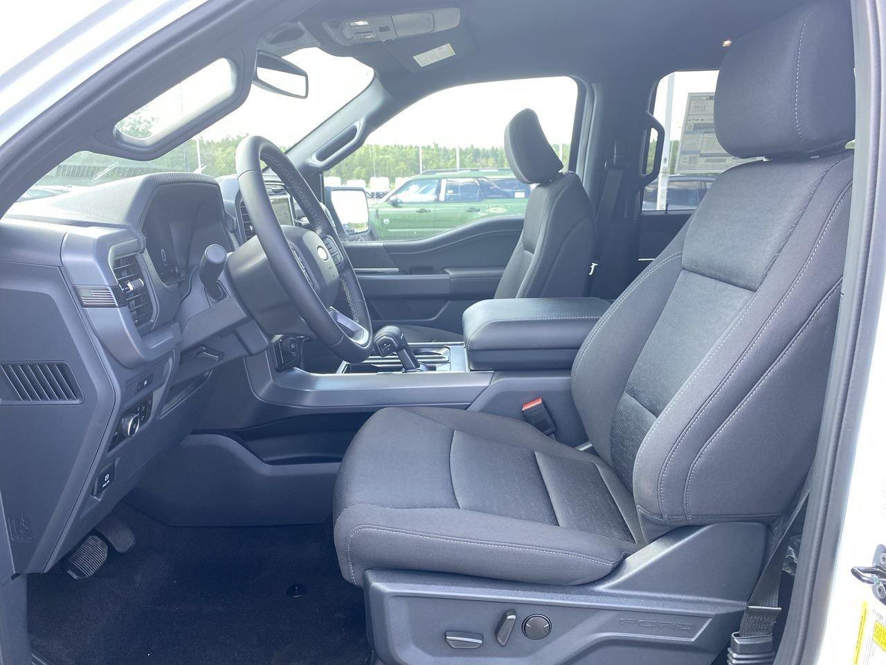 2025 Ford F-150 XLT Photo