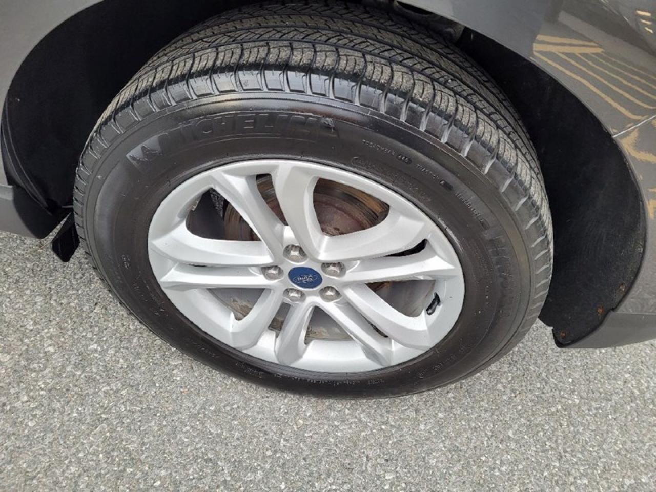 2019 Ford Edge SEL AWD Photo